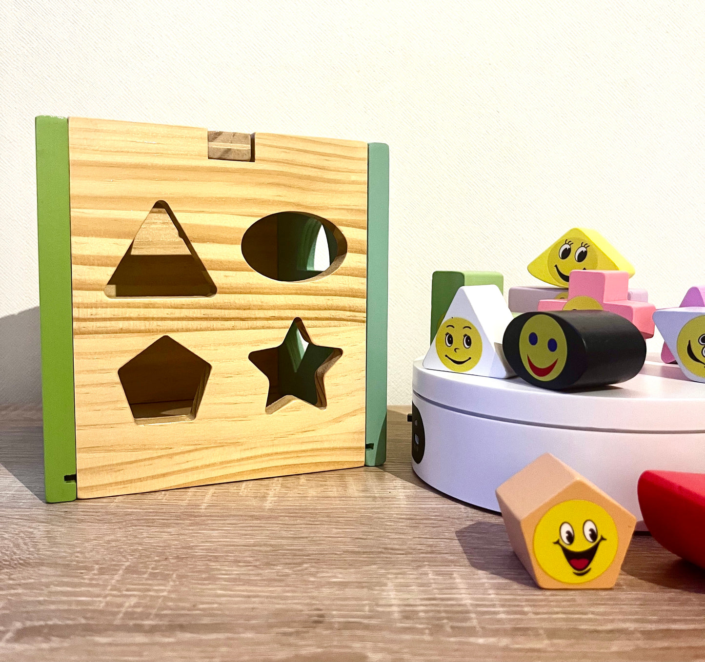 Juguete Caja con Encajes de Emociones 100% Madera